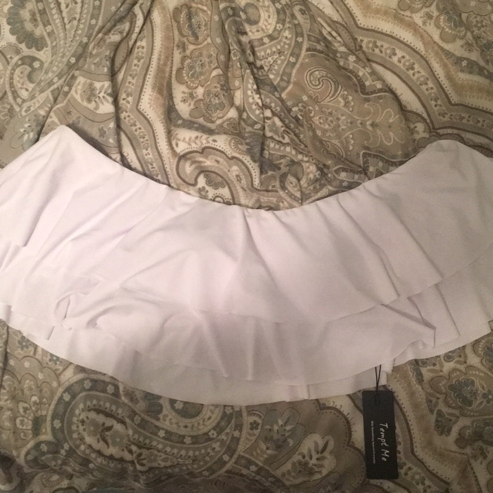 WHITE OFF THE SHOULDER BATHING SUIT TOP✨